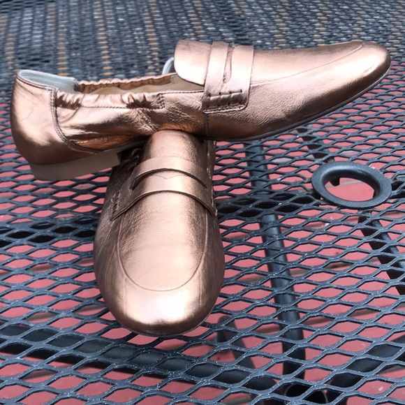 Paul Green Glossy copper color leather 8.5M Loafer